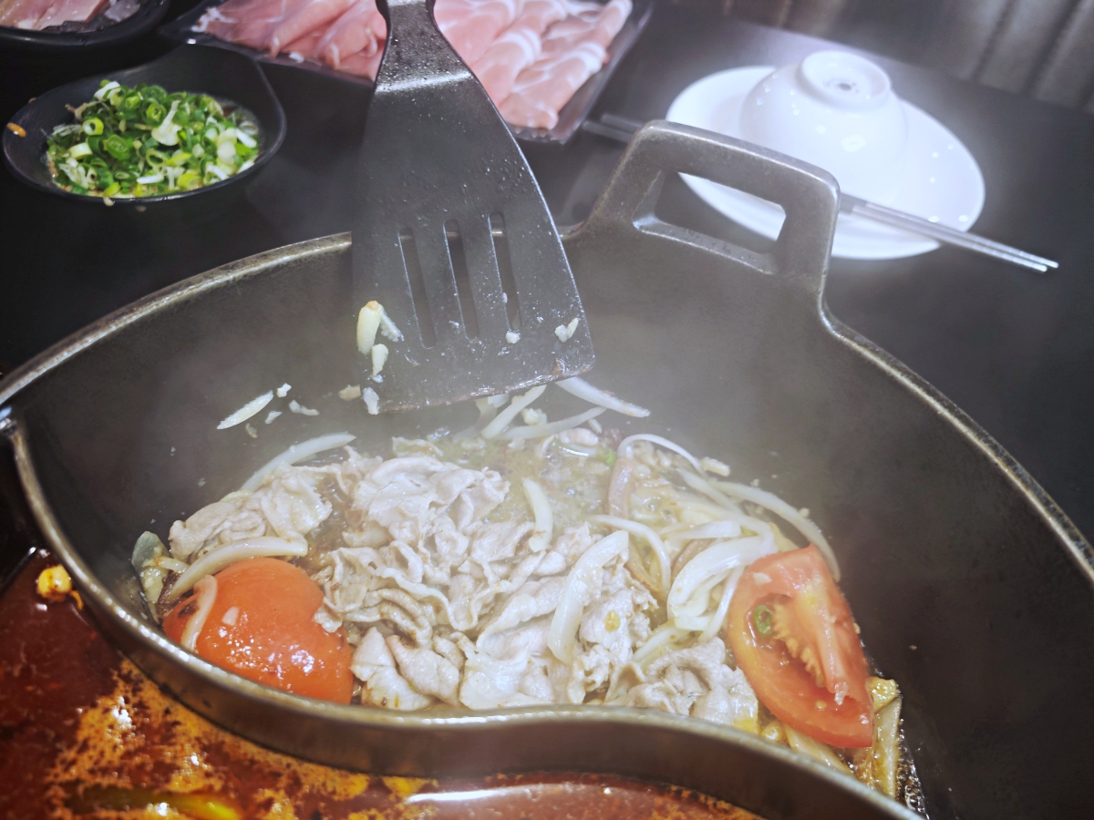 ✨ 網路溫度計蟬聯5年冠軍 ✨ 台灣火鍋第一品牌「肉多多火鍋三峽店」爆炒神湯與超強會員禮全攻略! - 第12張圖 ✨ 網路溫度計蟬聯5年冠軍 ✨ 台灣火鍋第一品牌「肉多多火鍋三峽店」爆炒神湯與超強會員禮全攻略!