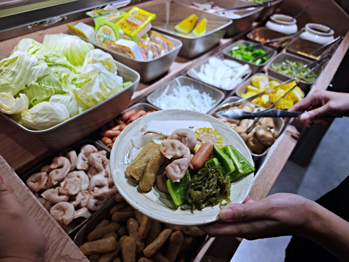 [三柒燒肉專門店桃園中華店] 桃園火車站燒肉吃到飽推薦！A5和牛與頂級海鮮一次滿足，聚餐新選擇