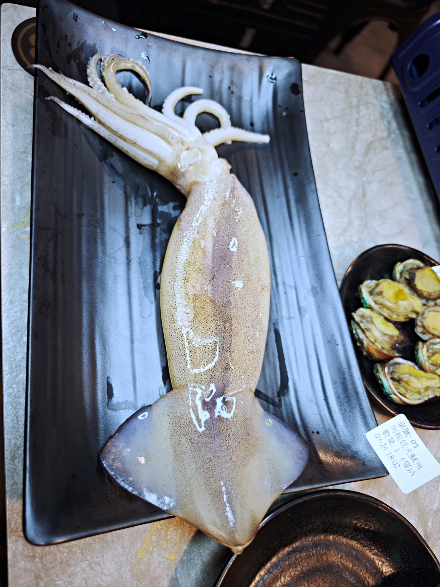 [三柒燒肉專門店桃園中華店] 桃園火車站燒肉吃到飽推薦！A5和牛與頂級海鮮一次滿足，聚餐新選擇