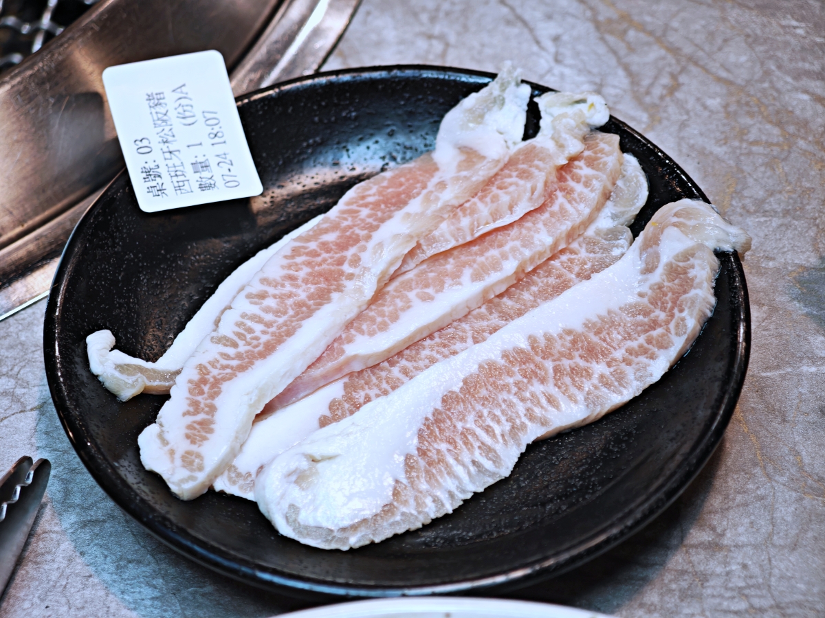 [三柒燒肉專門店桃園中華店] 桃園火車站燒肉吃到飽推薦！A5和牛與頂級海鮮一次滿足，聚餐新選擇