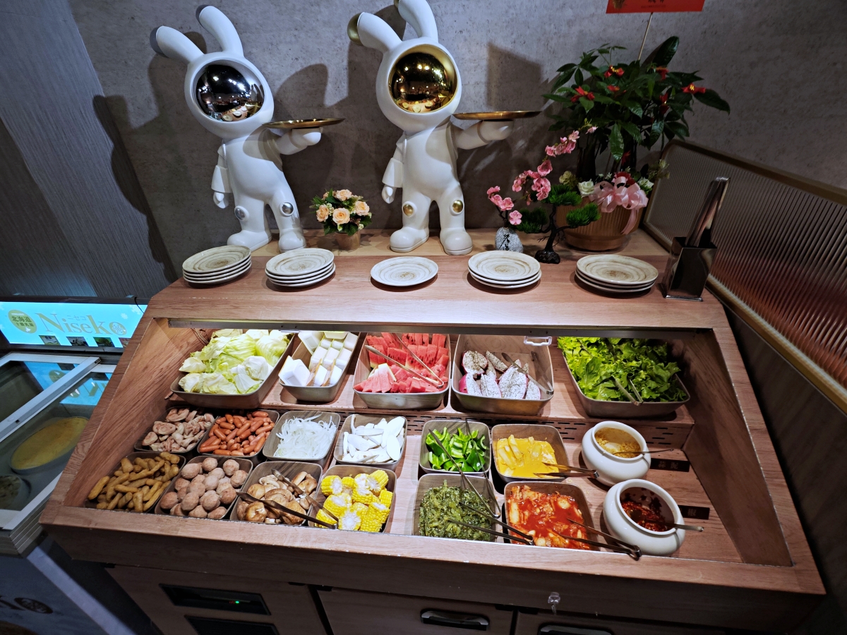 [三柒燒肉專門店桃園中華店] 桃園火車站燒肉吃到飽推薦！A5和牛與頂級海鮮一次滿足，聚餐新選擇