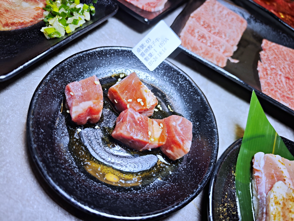 [三柒燒肉專門店桃園中華店] 桃園火車站燒肉吃到飽推薦！A5和牛與頂級海鮮一次滿足，聚餐新選擇