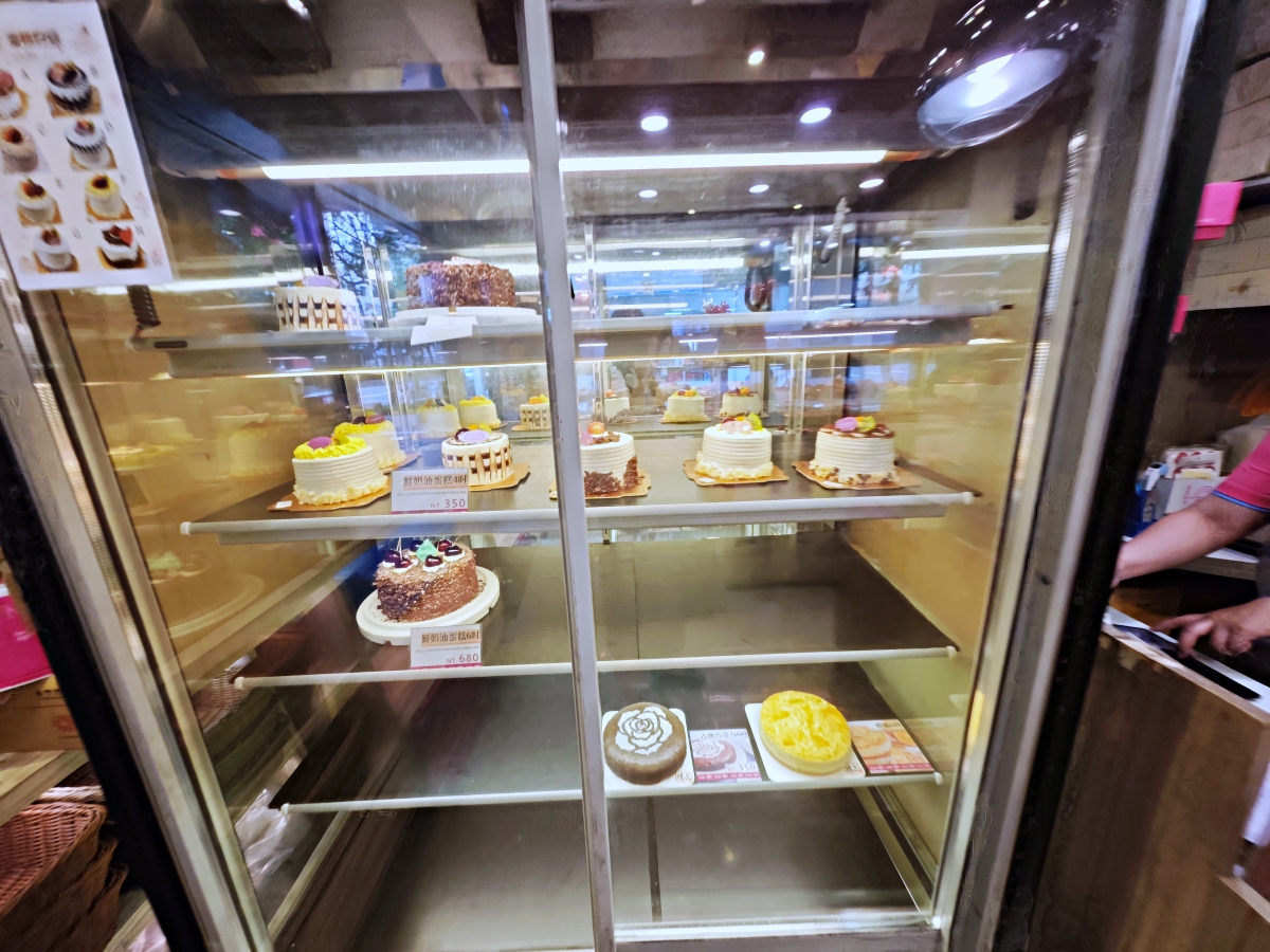 尋找心意滿點的台北伴手禮?這款不黏牙喜之坊的圓片牛軋糖與經典中秋禮盒,讓你送禮送到心坎裡! - 第7張圖 尋找心意滿點的台北伴手禮?這款不黏牙喜之坊的圓片牛軋糖與經典中秋禮盒,讓你送禮送到心坎裡!
