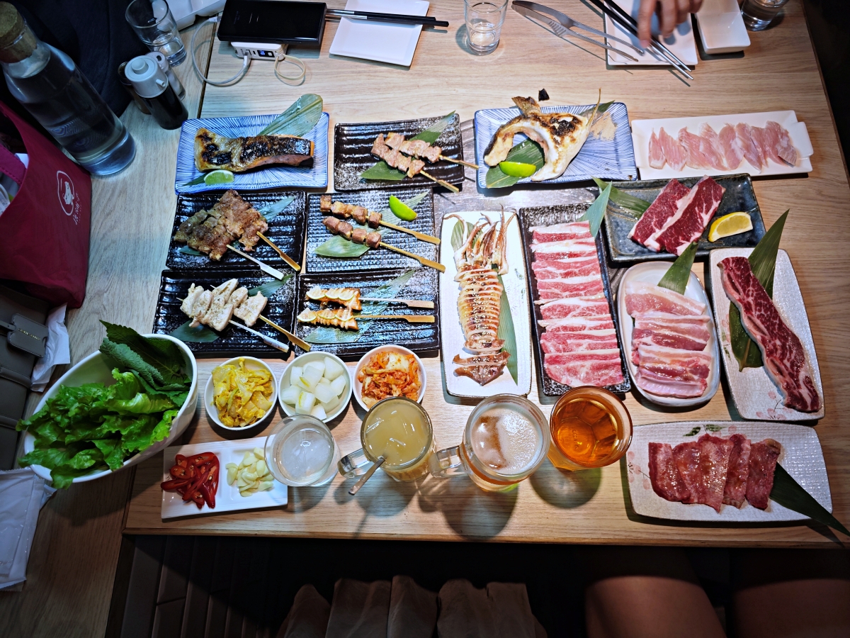 隱藏在板新捷運站附近的極致美味:小秘苑燒肉餐酒 - 第2張圖 隱藏在板新捷運站附近的極致美味:小秘苑燒肉餐酒