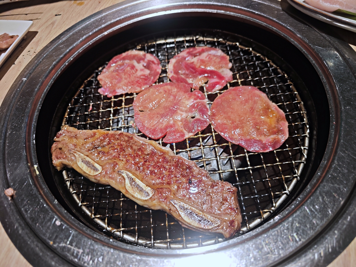 隱藏在板新捷運站附近的極致美味:小秘苑燒肉餐酒 - 第21張圖 隱藏在板新捷運站附近的極致美味:小秘苑燒肉餐酒